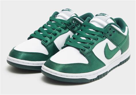 nike dunk low green.